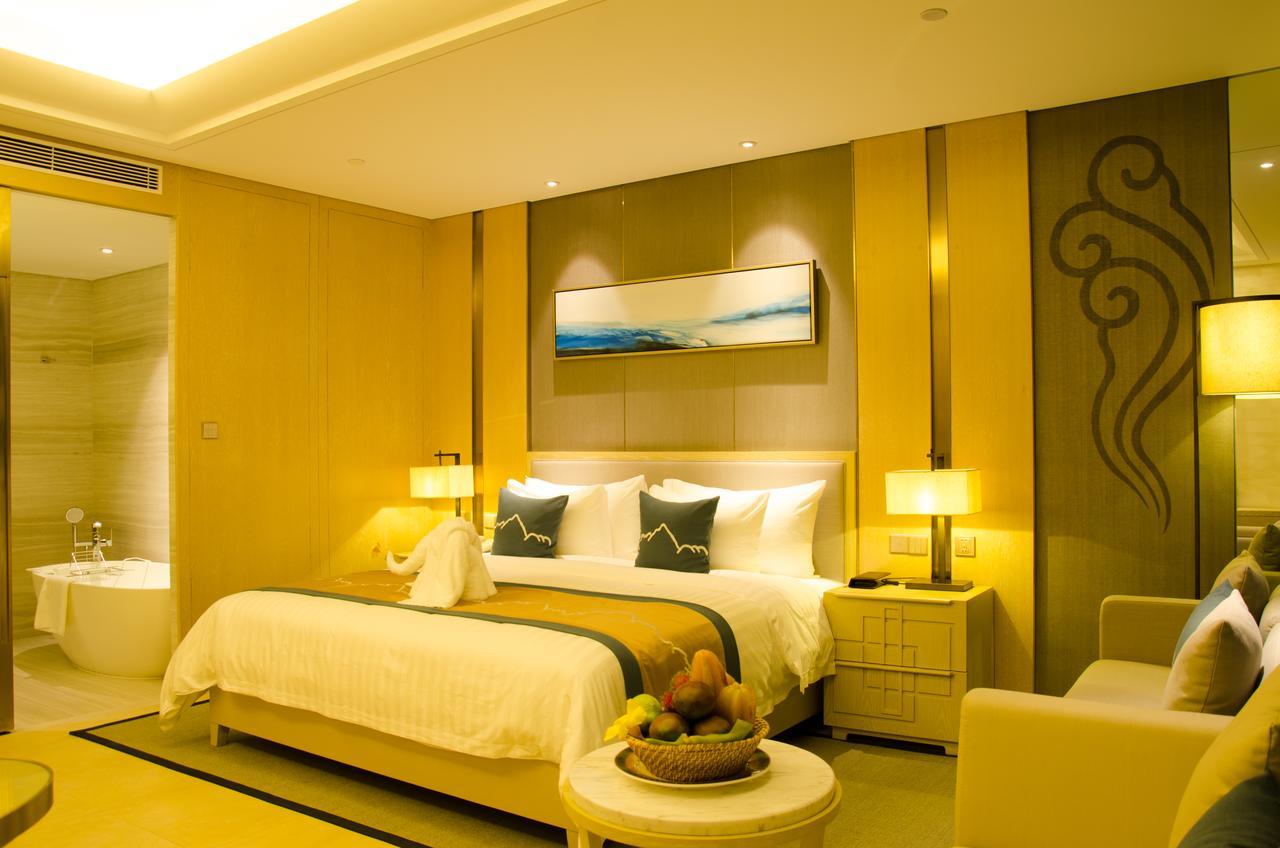Grand New Century Hotel Sanya Bagian luar foto