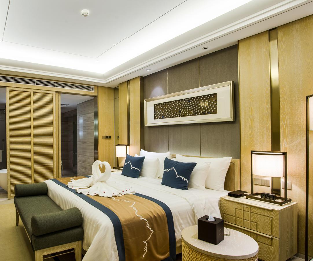 Grand New Century Hotel Sanya Bagian luar foto