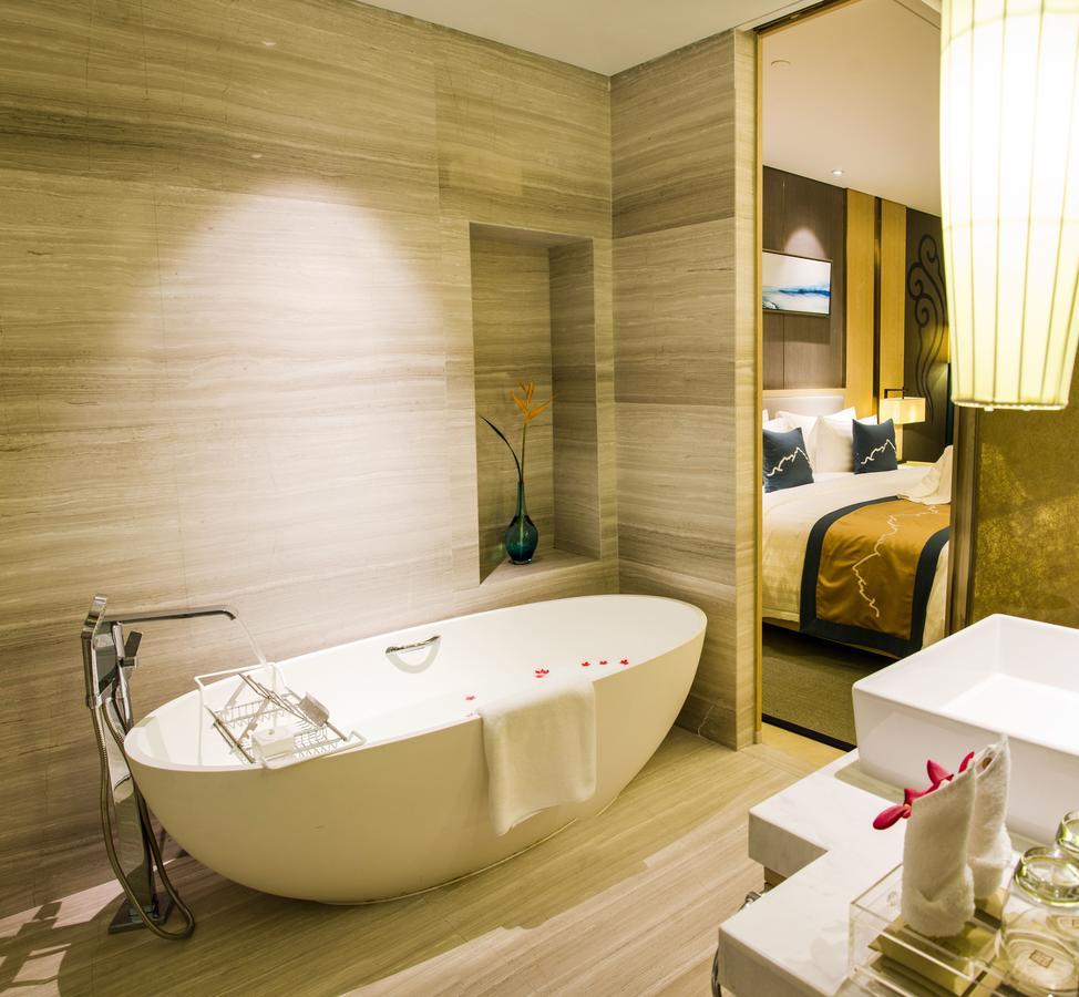 Grand New Century Hotel Sanya Bagian luar foto