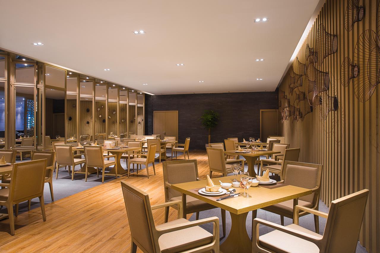Grand New Century Hotel Sanya Bagian luar foto
