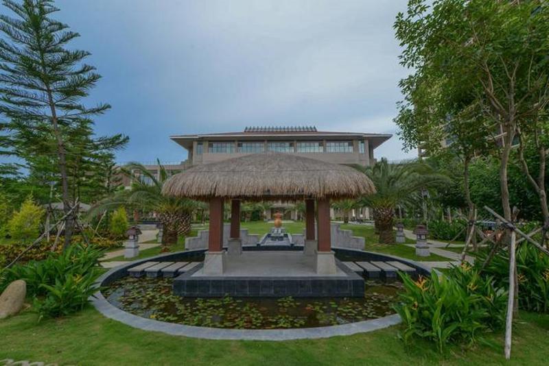 Grand New Century Hotel Sanya Bagian luar foto